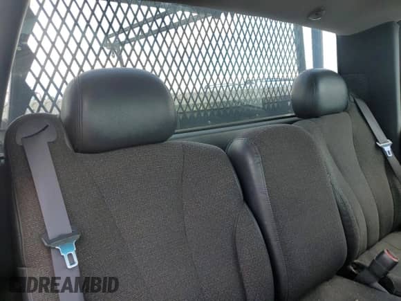 2000 Chevrolet Silverado 2500 LS с VIN 1GCGC24U0YE158786, выставлен на аукционе Copart как лот 59127635 с пробегом 96 540 миль миль и Списание • Salvage title. История ставок и продаж доступна на DreamBid. Изображение 10.