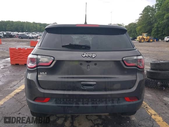 2019 Jeep Compass Altitude z VIN 3C4NJCBB8KT617753, wystawiony jako IAAI lot #42552275 z przebiegiem 63 298 mil mil oraz . Historia ofert i sprzedaży dostępna na DreamBid. Obrazek 16.