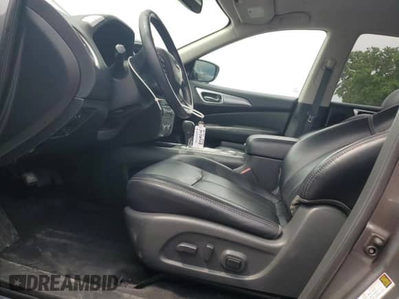 2019 Nissan Pathfinder S z VIN 5N1DR2MN7KC608944, wystawiony jako Copart lot #57270745 z przebiegiem 70 455 mil mil oraz Czysty tytuł • Clean title. Historia ofert i sprzedaży dostępna na DreamBid. Obrazek 7.