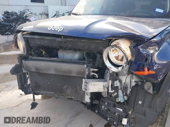 2018 Jeep Renegade Latitude with VIN ZACCJABB0JPJ64274, listed as a IAAI auction lot 42997641 with 47,008 mi miles and . Bid and sale history available at DreamBid. Image 6.