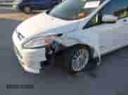 2017 Ford C-Max SE z VIN 1FADP5AU9HL118043, wystawiony jako IAAI lot #43463999 z przebiegiem 87 907 mil mil oraz . Historia ofert i sprzedaży dostępna na DreamBid. Obrazek 6.