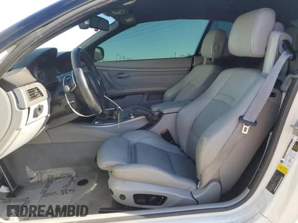 2011 BMW 3 Series 335is с VIN WBADX1C52BE569686, выставлен на аукционе Copart как лот 54739765 с пробегом 113 549 миль миль и Списание • Salvage title. История ставок и продаж доступна на DreamBid. Изображение 7.