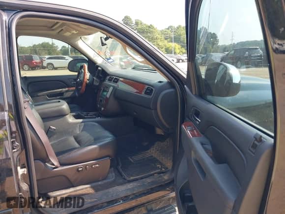2011 Chevrolet Silverado 1500 LTZ с VIN 3GCPKTE32BG348412, выставлен на аукционе IAAI как лот 43261638 с пробегом 170 658 миль миль и . История ставок и продаж доступна на DreamBid. Изображение 5.
