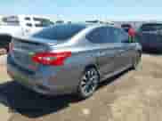 2017 Nissan Sentra SR z VIN 3N1AB7AP0HY378035, wystawiony jako IAAI lot #42017917 z przebiegiem 83 457 mil mil oraz . Historia ofert i sprzedaży dostępna na DreamBid. Obrazek 4.