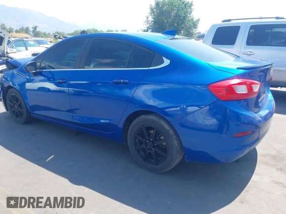 2017 Chevrolet Cruze LT with VIN 1G1BE5SM8H7109406, listed as a IAAI auction lot 43121216 with 99,075 mi miles and . Bid and sale history available at DreamBid. Image 3.