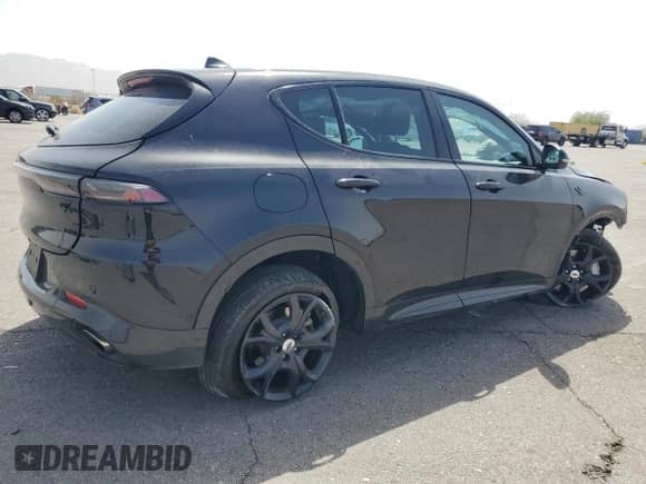 2024 Dodge Hornet R/T Plus with VIN ZACPDFDW3R3A17300, listed as a Copart auction lot 71461504 with 6,232 mi miles and Salvage title. Bid and sale history available at DreamBid. Image 3.