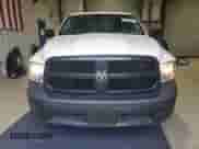 2018 Ram 1500 Tradesman z VIN 1C6RR7FG8JS212068, wystawiony jako Copart lot #84244895 z przebiegiem 126 377 mil mil oraz Czysty tytuł • Clean title. Historia ofert i sprzedaży dostępna na DreamBid. Obrazek 5.