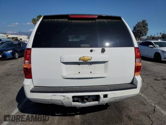 2013 Chevrolet Suburban LS with VIN 1GNSCHE00DR255456, listed as a Copart auction lot 71544635 with 184,615 mi miles and Clean title. Bid and sale history available at DreamBid. Image 6.