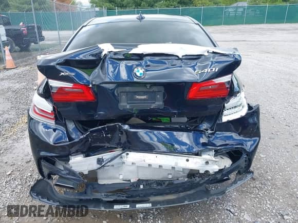 2018 BMW 5 Series 540i xDrive с VIN WBAJE7C55JWC56347, выставлен на аукционе IAAI как лот 42160920 с пробегом 125 000 миль миль и . История ставок и продаж доступна на DreamBid. Изображение 16.