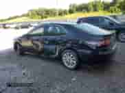 2023 Toyota Camry LE z VIN 4T1C11AK5PU774355, wystawiony jako Copart lot #64551525 z przebiegiem 23 166 mil mil oraz Czysty tytuł • Clean title. Historia ofert i sprzedaży dostępna na DreamBid. Obrazek 2.