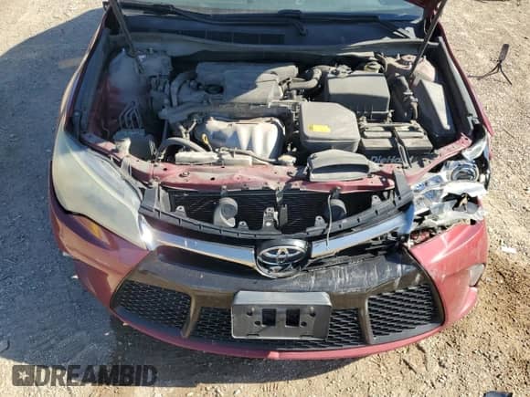 2015 Toyota Camry SE z VIN 4T1BF1FK7FU933851, wystawiony jako Copart lot #85495325 z przebiegiem 206 465 mil mil oraz Szkoda całkowita • Salvage title. Historia ofert i sprzedaży dostępna na DreamBid. Obrazek 11.
