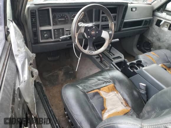 1989 Jeep Grand Cherokee with VIN 1J4FJ77L6KL513023, listed as a Copart auction lot 76620044 with 114,956 mi miles and Non repairable. Bid and sale history available at DreamBid. Image 8.