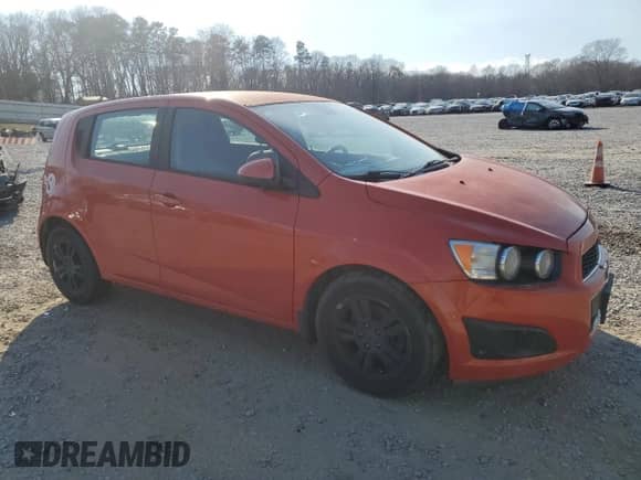 2012 Chevrolet Sonic LS with VIN 1G1JB6SH3C4186904, listed as a Copart auction lot 46889725 with 106,585 mi miles and Clean title. Bid and sale history available at DreamBid. Image 4.