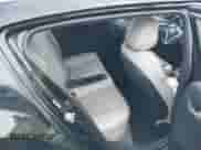 2013 Hyundai Veloster w/Gray Int z VIN KMHTC6AD1DU116567, wystawiony jako IAAI lot #43273057 z przebiegiem 109 490 mil mil oraz . Historia ofert i sprzedaży dostępna na DreamBid. Obrazek 8.