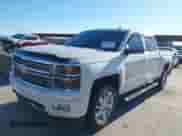 2015 Chevrolet Silverado 1500 High Country z VIN 3GCUKTEC9FG167929, wystawiony jako IAAI lot #41668399 z przebiegiem 220 194 mil mil oraz . Historia ofert i sprzedaży dostępna na DreamBid. Obrazek 19.