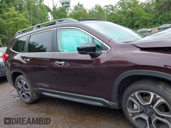 2024 Subaru Ascent Touring with VIN 4S4WMAWD5R3461085, listed as a IAAI auction lot 42364309 with 5,683 mi miles and . Bid and sale history available at DreamBid. Image 13.