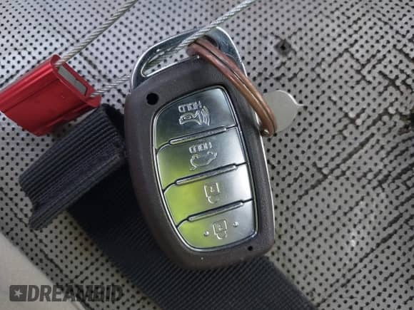 2015 Hyundai Sonata Limited z VIN 5NPE34AF1FH031292, wystawiony jako IAAI lot #42585574 z przebiegiem 204 466 mil mil oraz . Historia ofert i sprzedaży dostępna na DreamBid. Obrazek 11.