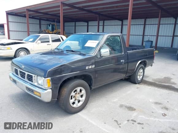 1997 Nissan Frontier XE z VIN 1N6SD11S0VC334308, wystawiony jako IAAI lot #42468050 z przebiegiem 250 965 mil mil oraz . Historia ofert i sprzedaży dostępna na DreamBid. Obrazek 2.