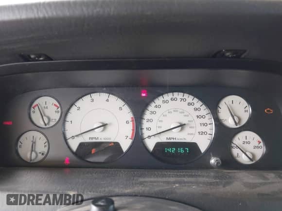 2002 Jeep Grand Cherokee Overland с VIN 1J8GW68JX2C104082, выставлен на аукционе IAAI как лот 42197330 с пробегом 142 167 миль миль и . История ставок и продаж доступна на DreamBid. Изображение 7.