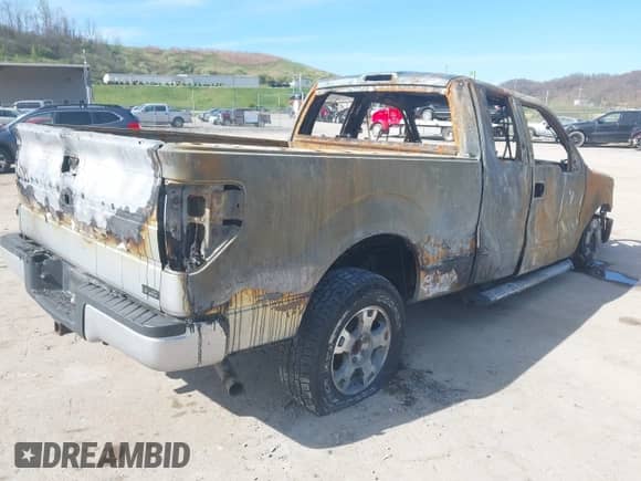 2010 Ford F-150 XL с VIN 1FTEX1E86AFC28427, выставлен на аукционе IAAI как лот 42059460 с пробегом Не указан миль и . История ставок и продаж доступна на DreamBid. Изображение 4.