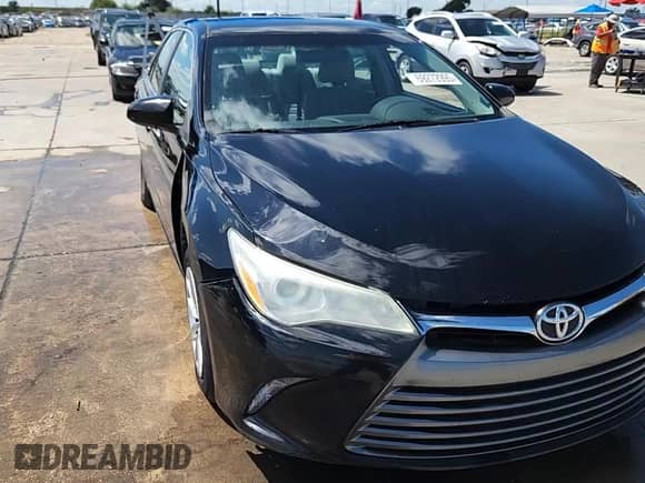 2017 Toyota Camry XLE z VIN 4T1BF1FK6HU769821, wystawiony jako Copart lot #69272995 z przebiegiem 121 113 mil mil oraz Czysty tytuł • Clean title. Historia ofert i sprzedaży dostępna na DreamBid. Obrazek 13.