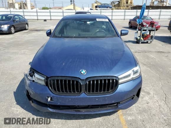 2022 BMW 5 Series 540i z VIN WBA53BJ00NWX51429, wystawiony jako Copart lot #62556105 z przebiegiem 76 848 mil mil oraz Szkoda całkowita • Salvage title. Historia ofert i sprzedaży dostępna na DreamBid. Obrazek 5.