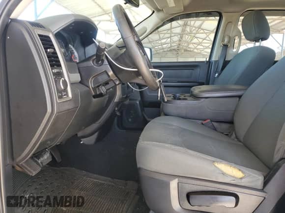 2016 Ram 1500 Tradesman z VIN 1C6RR6FT9GS107393, wystawiony jako Copart lot #85787164 z przebiegiem 167 383 mil mil oraz Szkoda całkowita • Salvage title. Historia ofert i sprzedaży dostępna na DreamBid. Obrazek 7.