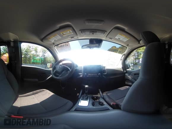 2024 Nissan Frontier S z VIN 1N6ED1CL1RN637370, wystawiony jako IAAI lot #42368622 z przebiegiem 43 413 mil mil oraz . Historia ofert i sprzedaży dostępna na DreamBid. Obrazek 18.