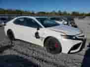 2023 Toyota Camry SE z VIN 4T1T11AK2PU153283, wystawiony jako Copart lot #82600845 z przebiegiem 42 960 mil mil oraz Szkoda całkowita • Salvage title. Historia ofert i sprzedaży dostępna na DreamBid. Obrazek 4.