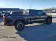 2025 Toyota Tacoma SR z VIN 3TMLB5JN8SM131742, wystawiony jako Copart lot #86230625 z przebiegiem 5 686 mil mil oraz Szkoda całkowita • Salvage title. Historia ofert i sprzedaży dostępna na DreamBid. Obrazek 3.