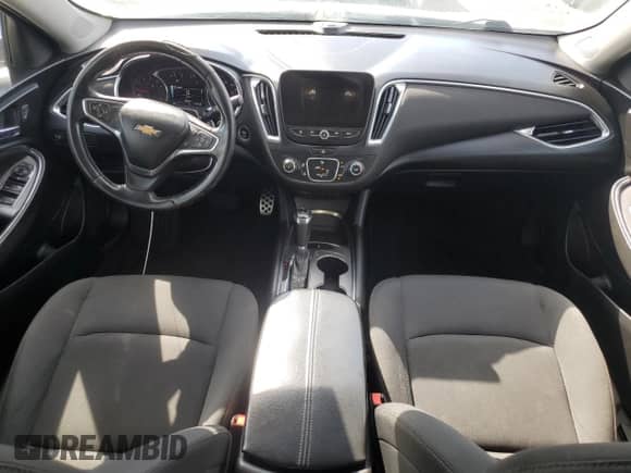 2016 Chevrolet Malibu LT z VIN 1G1ZE5ST4GF206287, wystawiony jako Copart lot #84462685 z przebiegiem 165 710 mil mil oraz Czysty tytuł • Clean title. Historia ofert i sprzedaży dostępna na DreamBid. Obrazek 8.