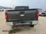 2011 Chevrolet Silverado 1500 LS z VIN 1GCRCREA7BZ115987, wystawiony jako Copart lot #55118205 z przebiegiem 108 272 mil mil oraz Szkoda całkowita • Salvage title. Historia ofert i sprzedaży dostępna na DreamBid. Obrazek 6.