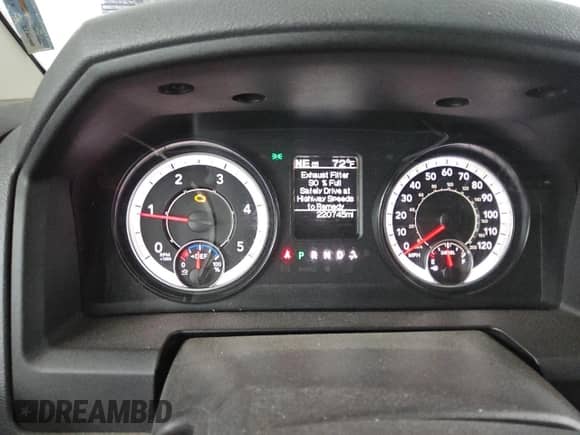 2016 Ram 1500 Tradesman z VIN 1C6RR7KM8GS344977, wystawiony jako Copart lot #69048265 z przebiegiem 220 745 mil mil oraz Czysty tytuł • Clean title. Historia ofert i sprzedaży dostępna na DreamBid. Obrazek 9.