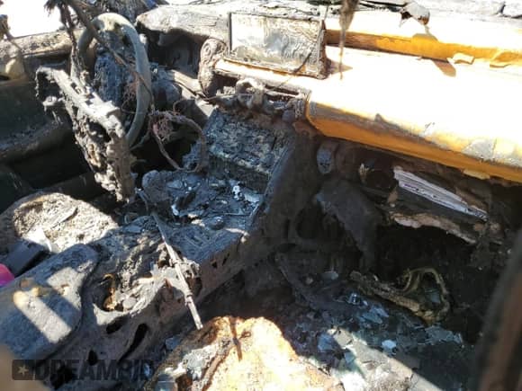 2024 Lexus IS 350 F Sport z VIN JTHBZ1E21R5037572, wystawiony jako Copart lot #56075055 z przebiegiem Nie podano mil oraz Szkoda całkowita • Salvage title. Historia ofert i sprzedaży dostępna na DreamBid. Obrazek 8.