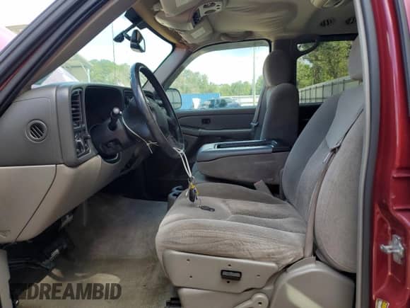 2005 Chevrolet Tahoe LS с VIN 1GNEC13V55R149492, выставлен на аукционе Copart как лот 85310935 с пробегом 213 422 миль миль и Списание • Salvage title. История ставок и продаж доступна на DreamBid. Изображение 7.