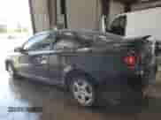 2006 Chevrolet Cobalt LS z VIN 1G1AK15F767815189, wystawiony jako Copart lot #67597705 z przebiegiem Nie podano mil oraz Szkoda całkowita • Salvage title. Historia ofert i sprzedaży dostępna na DreamBid. Obrazek 2.