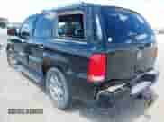 2004 Cadillac Escalade z VIN 1GYEC63T64R294991, wystawiony jako IAAI lot #42218251 z przebiegiem 316 235 mil mil oraz . Historia ofert i sprzedaży dostępna na DreamBid. Obrazek 3.