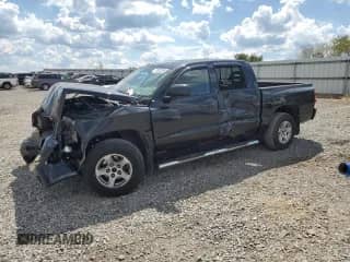 2007 Dodge Dakota SLT with VIN 1D7HW48P87S187504, listed as a Copart auction lot 71025285 with 199,133 mi miles and Salvage title. Bid and sale history available at DreamBid. Image 1.