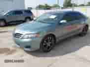 2010 Toyota Camry LE с VIN 4T4BF3EK4AR039446, выставлен на аукционе IAAI как лот 43197328 с пробегом 209 330 миль миль и . История ставок и продаж доступна на DreamBid. Изображение 2.
