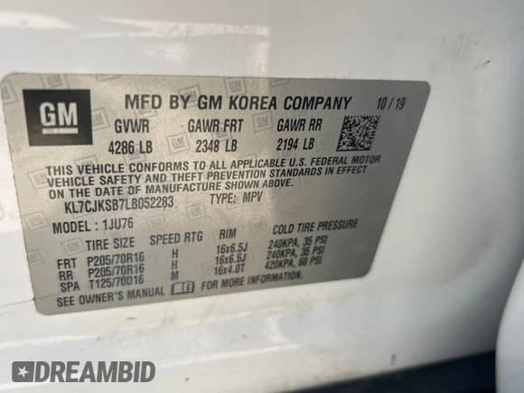 2020 Chevrolet Trax LS z VIN KL7CJKSB7LB052283, wystawiony jako Copart lot #71732825 z przebiegiem 70 819 mil mil oraz Czysty tytuł • Clean title. Historia ofert i sprzedaży dostępna na DreamBid. Obrazek 10.