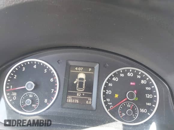 2011 Volkswagen Tiguan S with VIN WVGAV7AX0BW550630, listed as a IAAI auction lot 42445650 with 185,176 mi miles and . Bid and sale history available at DreamBid. Image 7.