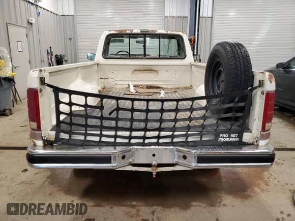 1986 Ford F-150 z VIN 1FTEF14N7GPB20380, wystawiony jako Copart lot #55316365 z przebiegiem 54 474 mil mil oraz Czysty tytuł • Clean title. Historia ofert i sprzedaży dostępna na DreamBid. Obrazek 6.