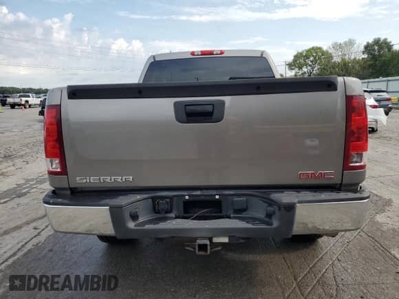 2007 GMC Sierra 1500 SLE1 z VIN 3GTEC13C27G548919, wystawiony jako Copart lot #68537535 z przebiegiem 211 767 mil mil oraz Szkoda całkowita • Salvage title. Historia ofert i sprzedaży dostępna na DreamBid. Obrazek 6.