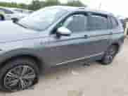 2024 Volkswagen Tiguan Wolfsburg Edition с VIN 3VV5B7AX6RM234966, выставлен на аукционе IAAI как лот 42780418 с пробегом Не указан миль и . История ставок и продаж доступна на DreamBid. Изображение 6.