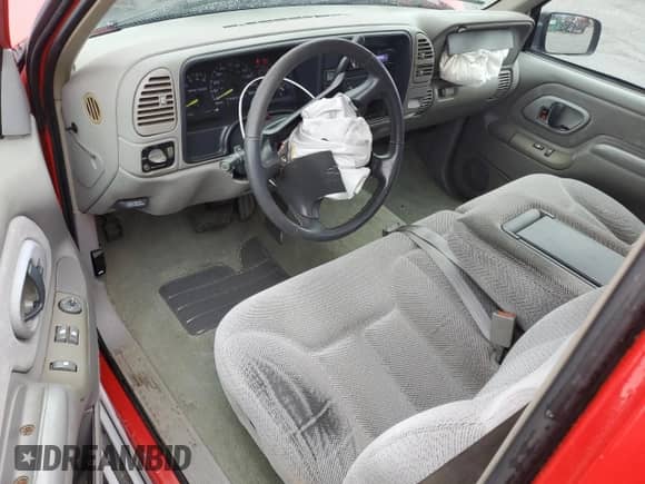 1997 Chevrolet Silverado 1500 with VIN 1GCEC14R8VZ235406, listed as a Copart auction lot 43017885 with 238,279 mi miles and Salvage title. Bid and sale history available at DreamBid. Image 8.