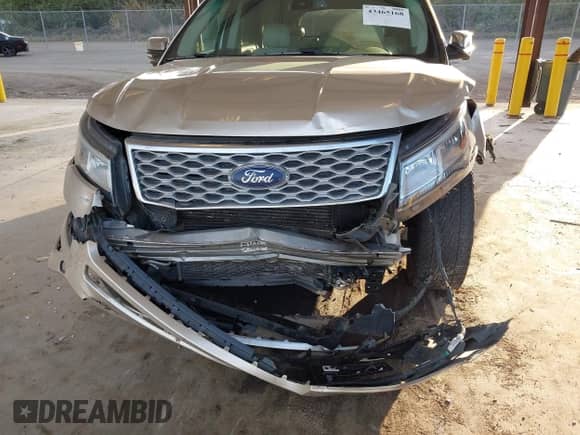 2017 Ford Explorer Platinum с VIN 1FM5K8HTXHGD64678, выставлен на аукционе IAAI как лот 43465168 с пробегом 204 184 миль миль и . История ставок и продаж доступна на DreamBid. Изображение 6.