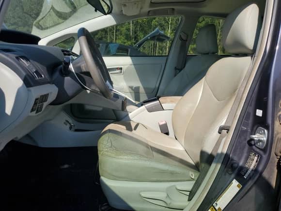 2013 Toyota Prius Two with VIN JTDKN3DUXD1656926, listed as a Copart auction lot 83800405 with 252,081 mi miles and Salvage title. Bid and sale history available at DreamBid. Image 7.