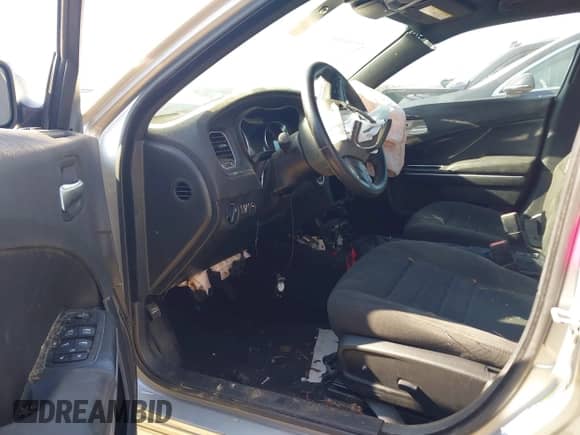 2020 Dodge Charger Police z VIN 2C3CDXKT7LH197903, wystawiony jako IAAI lot #42839389 z przebiegiem 72 438 mil mil oraz . Historia ofert i sprzedaży dostępna na DreamBid. Obrazek 5.