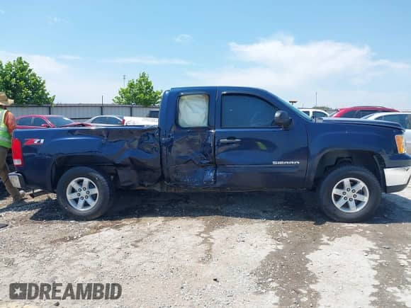 2012 GMC Sierra 1500 SLE z VIN 1GTR1VE03CZ205614, wystawiony jako IAAI lot #42951597 z przebiegiem Nie podano mil oraz . Historia ofert i sprzedaży dostępna na DreamBid. Obrazek 12.