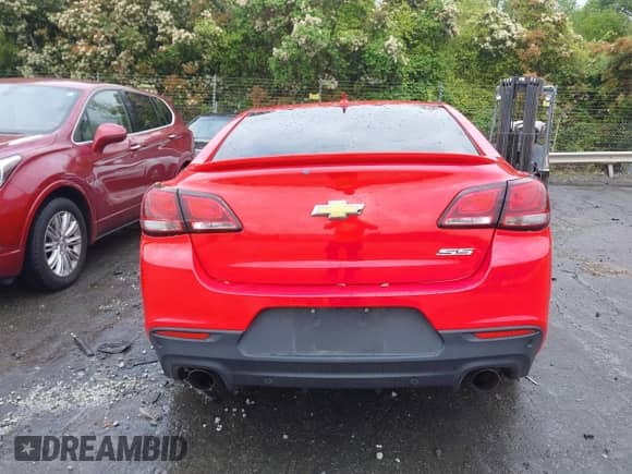 2014 Chevrolet SS z VIN 6G3F15RW7EL945127, wystawiony jako IAAI lot #41995845 z przebiegiem 116 222 mil mil oraz . Historia ofert i sprzedaży dostępna na DreamBid. Obrazek 15.